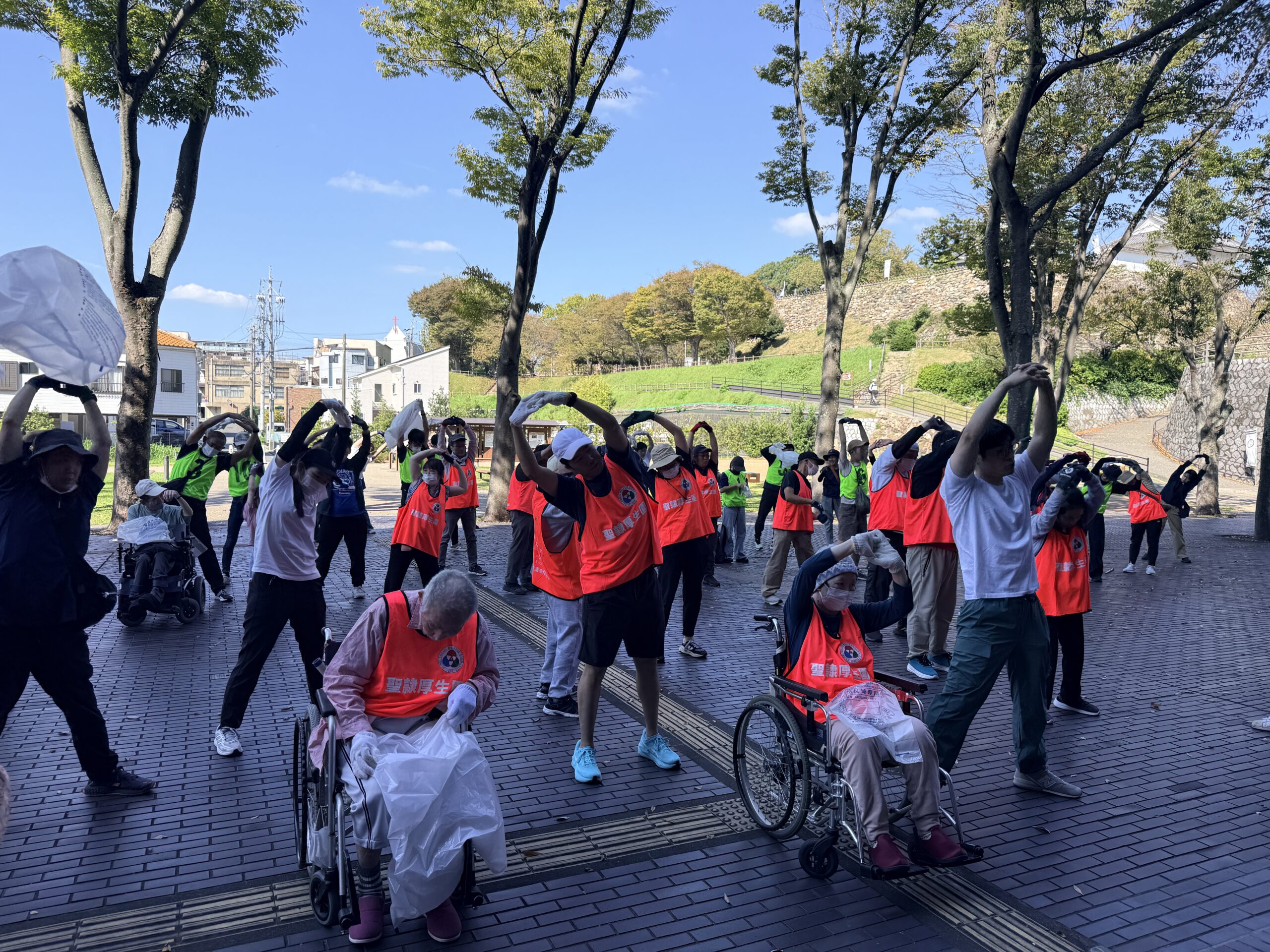 【#407】浜松市で聖隷厚生園プロギングを実施｜声を掛け合う61名の活動写真